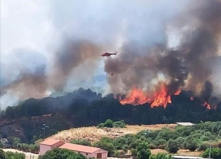 CAMPAGNA ANTINCENDIO 2022- informazioni-su-come-proteggerele-abitazioni-dal-rischio-incendio-di-vegetazione