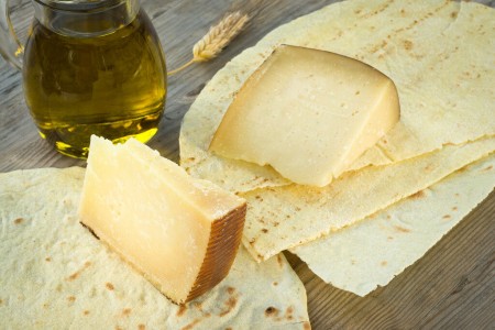 Proroga termine presentazione istanze per ottenere i buoni spesa per la fornitura di prodotti tipici della panificazione e di formaggi. Programma di intervento - art. 31 L.R. 22/2020